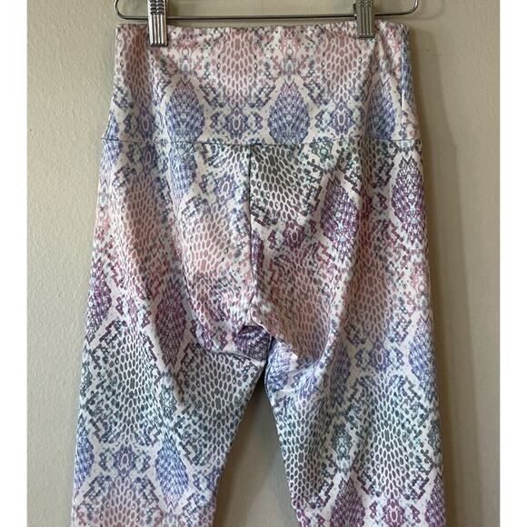 Onzie Pastel Print Cropped Crop Activewear Gym Leggings Size S/M Multi Color - Picture 4 of 7